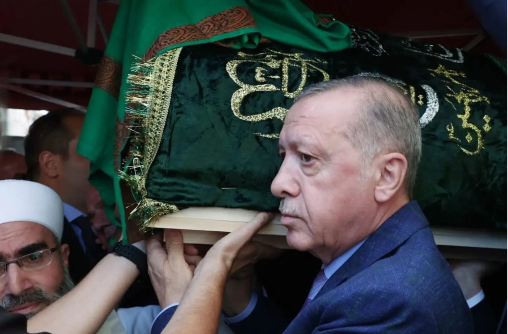 Эрдоган на прощании с шейхом
