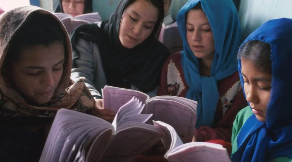 Афганских абитуриенток не допустят к экзаменам