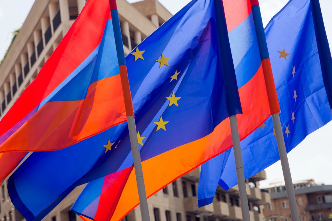 флаг армении и россии