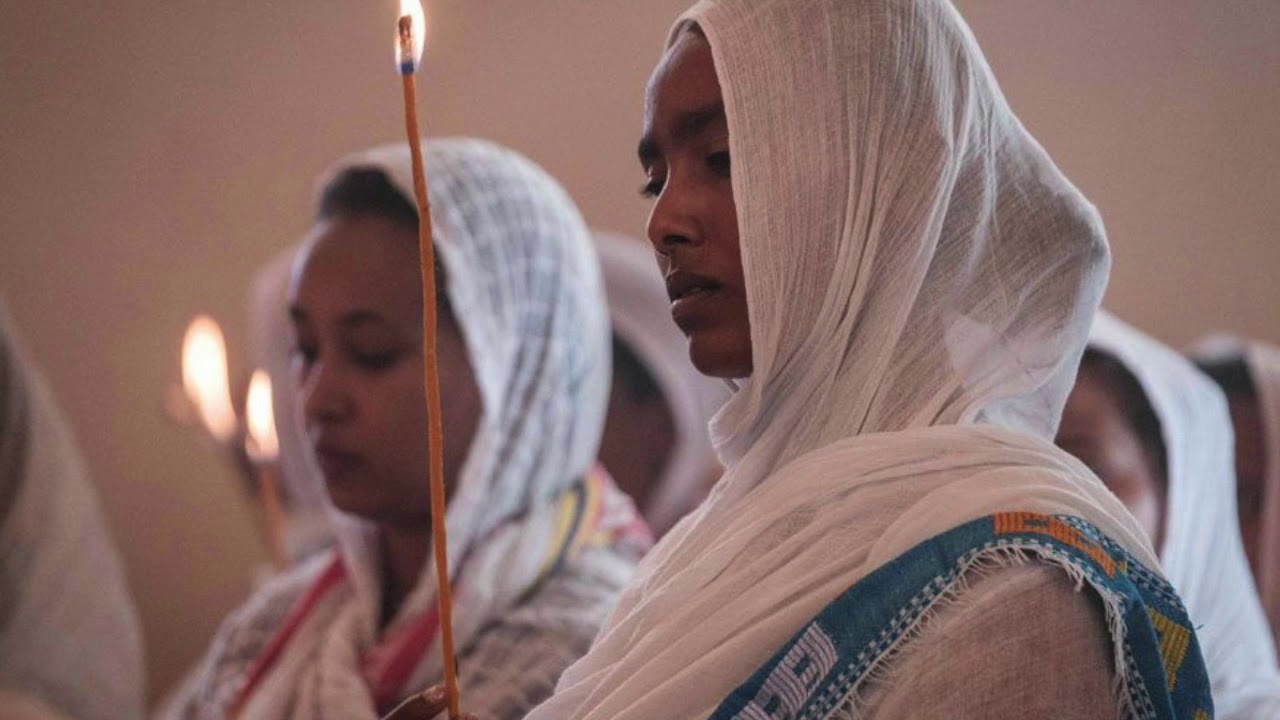 Православные женщины Эфиопии также одеваются как древние христианки