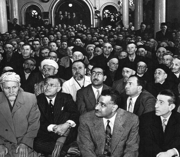Президент Египта Гамаль Абдель Насер в Московской Соборной мечети, 1957 год