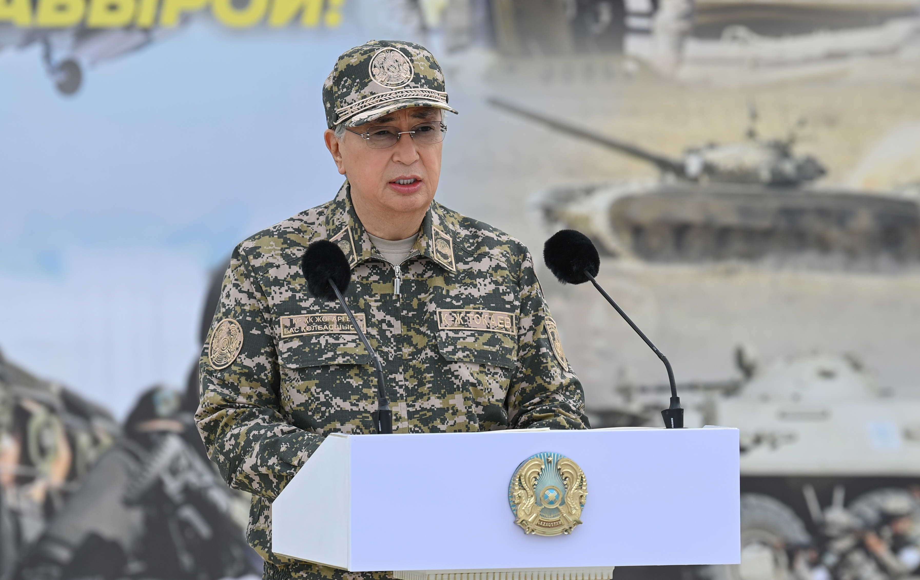 Президент Токаев делает упор на укрепление обороноспособности страны
