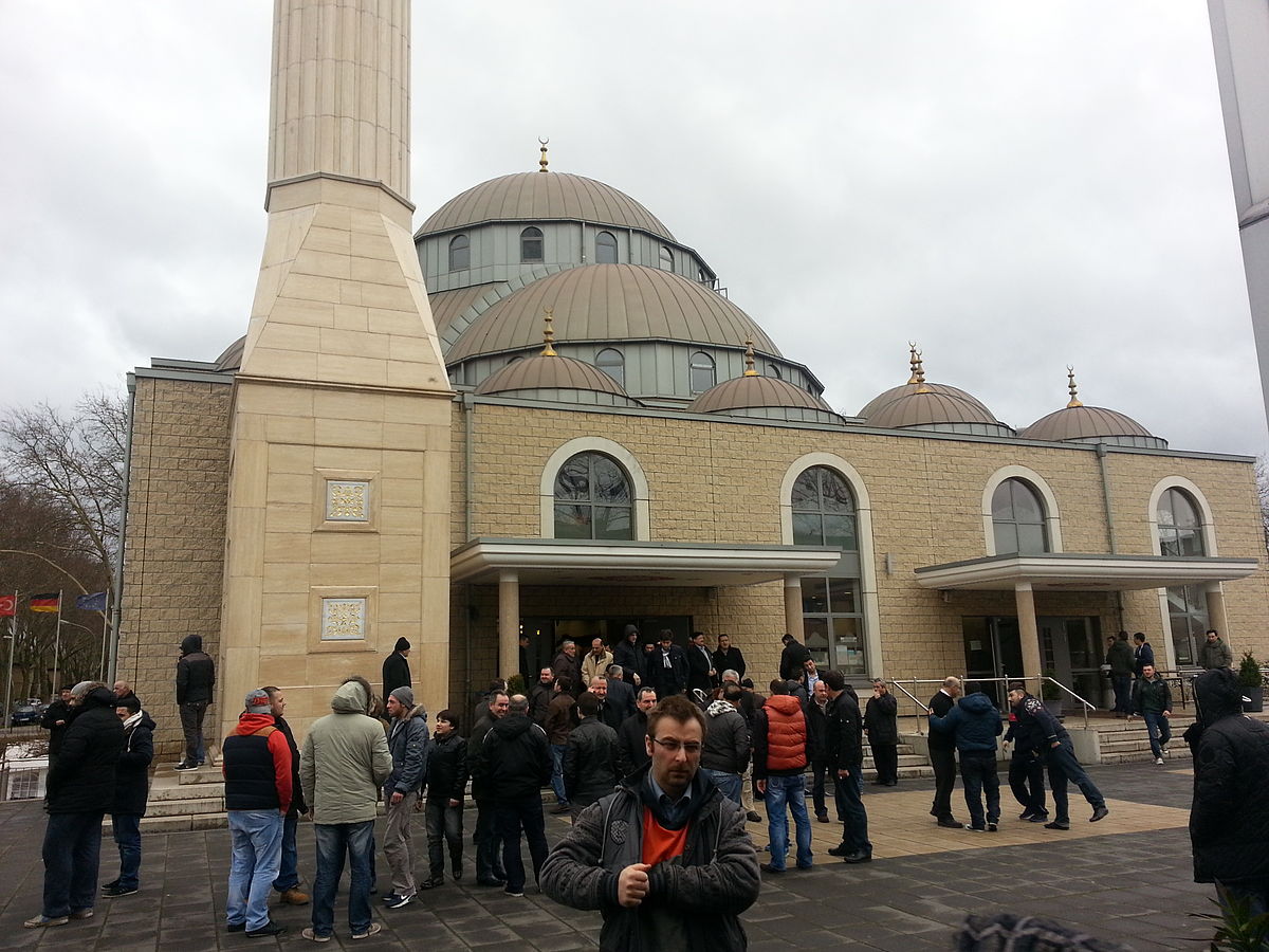 Еще одна мечеть Германии получила угрозы от неонацистов