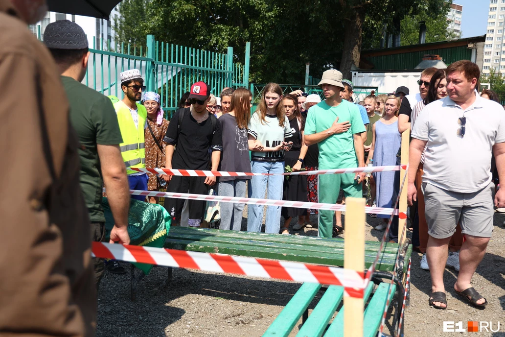 Новости далер екатеринбург последние. Далера Бобиева. Далер Бобиев последние. Похороны Далера Бобиева. Фото Далера Бобиева найденного.