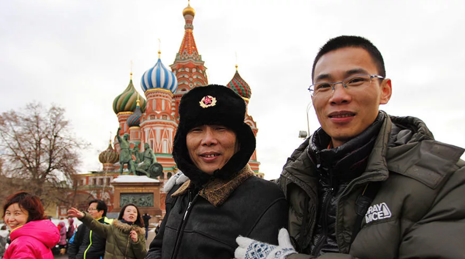 Китайцы в Москве. Китайцы в России. Туристы в России. Иностранные туристы.