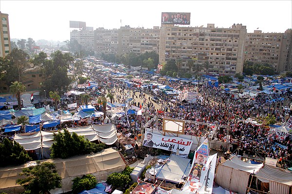 Демонстрация на площади Рабаа 1 августа 2013 года