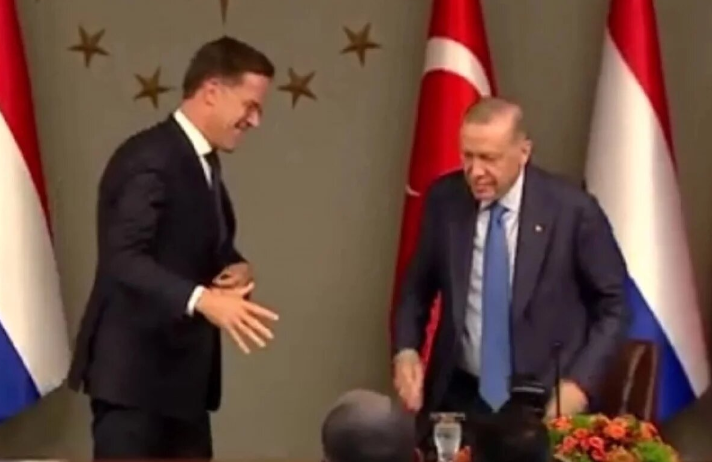 Возможный новый генсек НАТО оконфузился на встрече с Эрдоганом