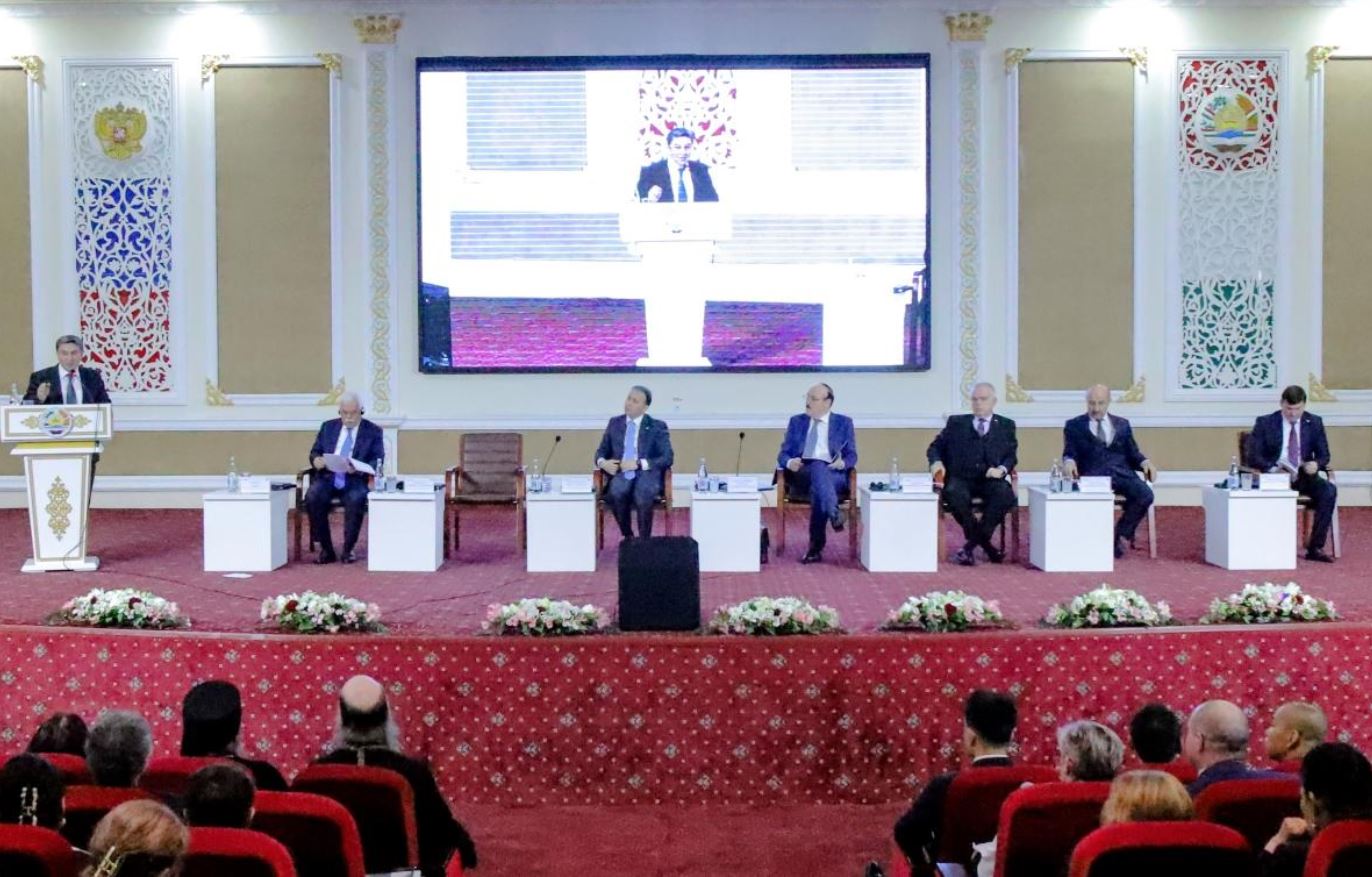 В Российско-Таджикском (Славянском) университете обсудили традиционные ценности народов Востока