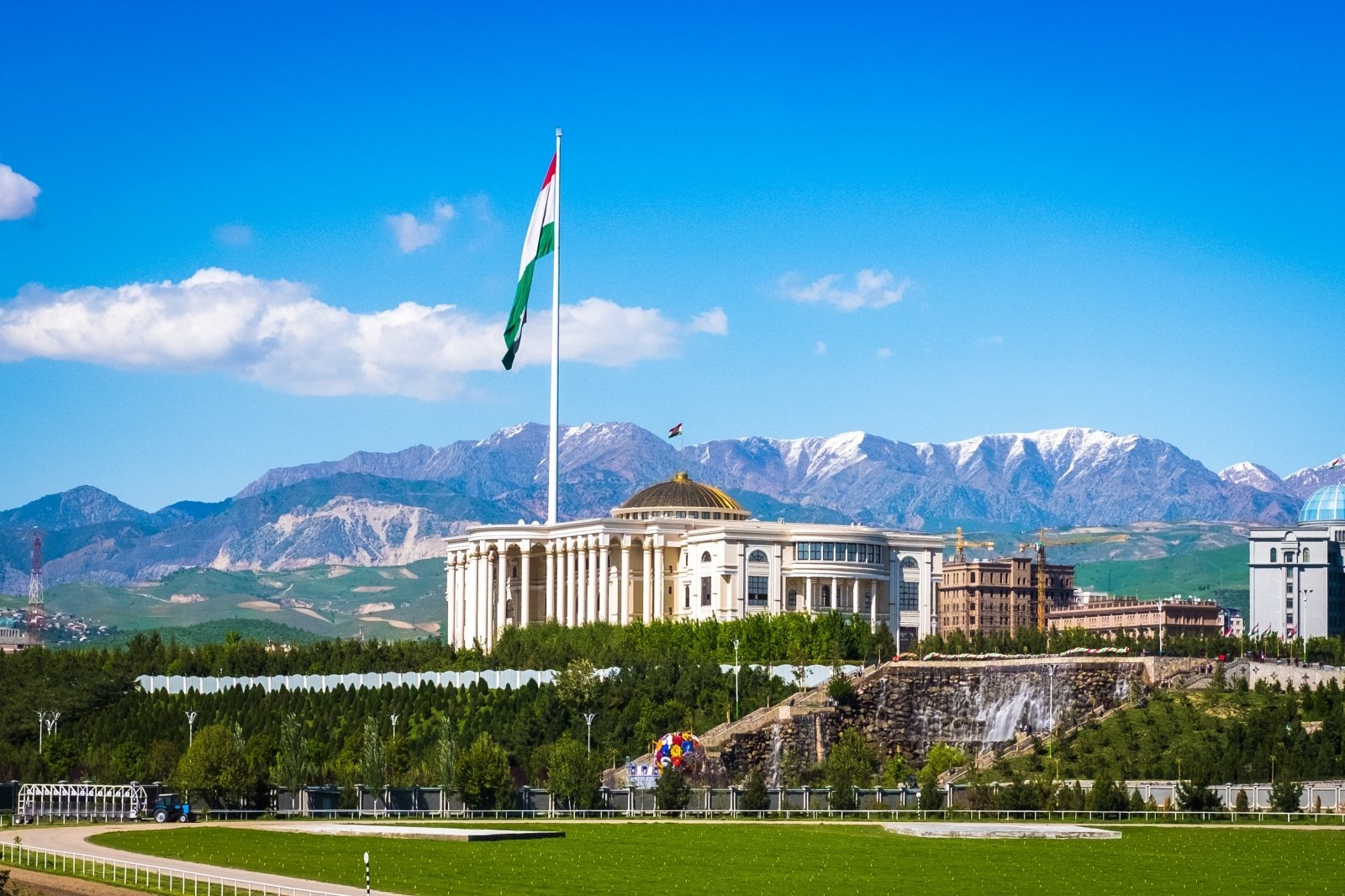 Таджикистан ответил Турции на возвращение визового режима