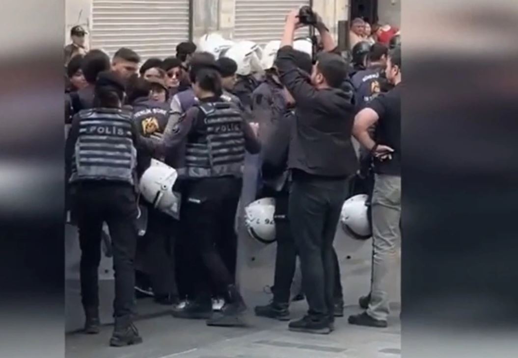 Задержание протестующих в Стамбуле