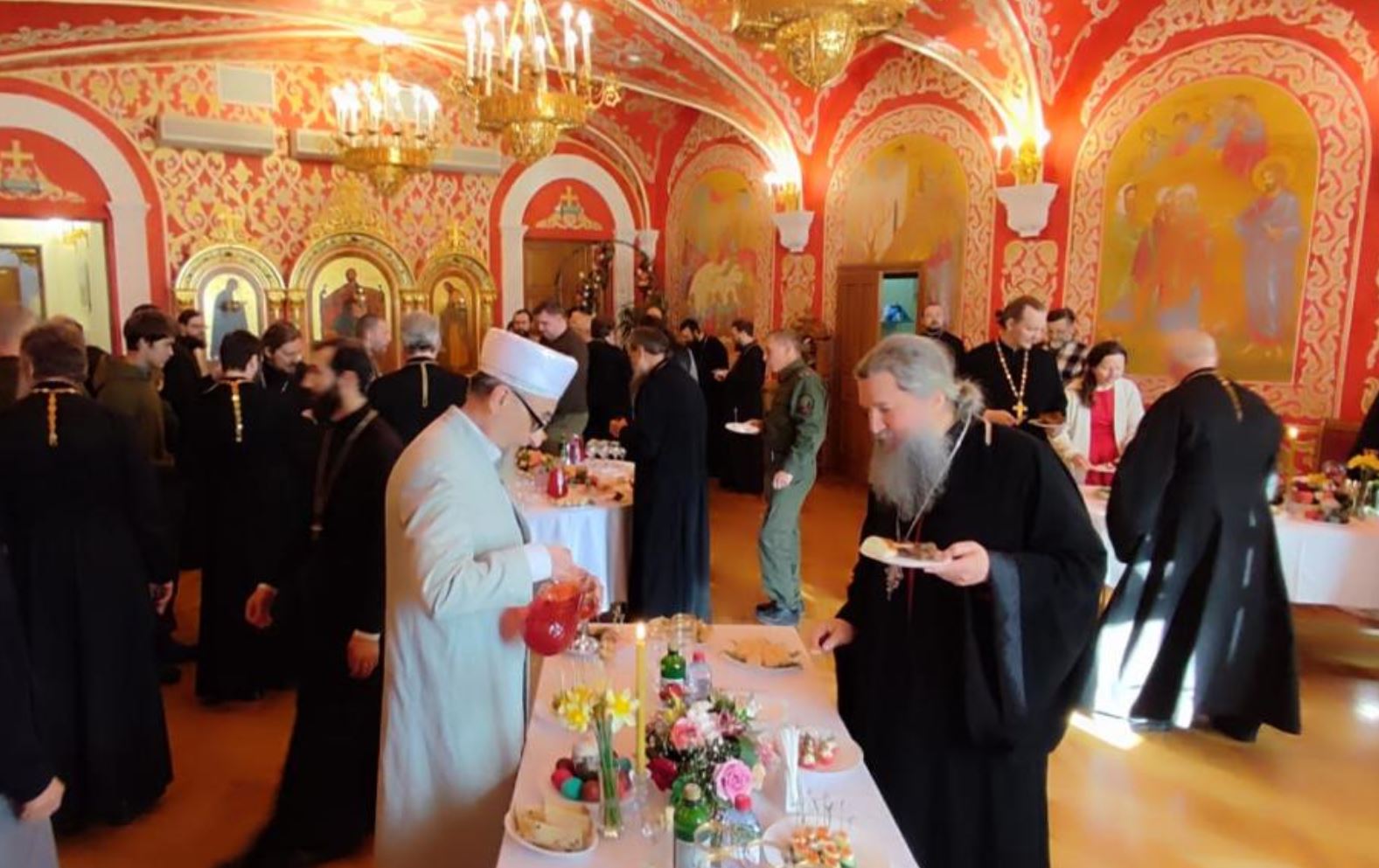 Мусульмане Урала угостили духовенство РПЦ халяльной бараниной
