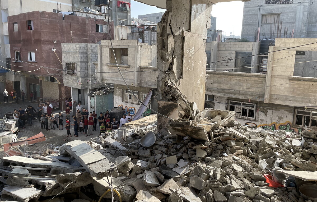 Израильский обстрел школы в Газе унес более 30 жизней