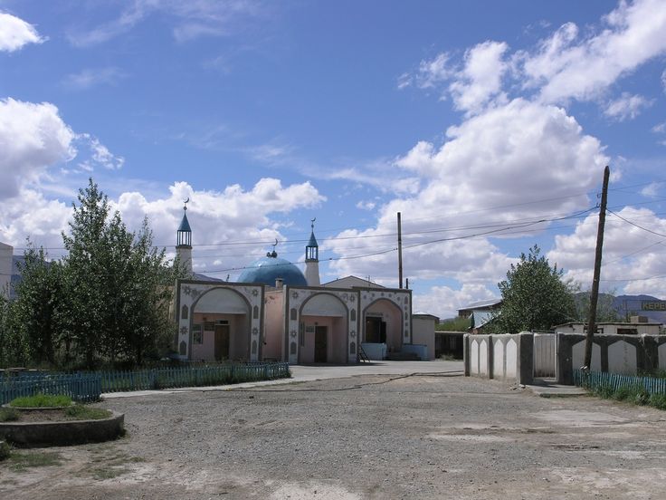 Мечеть в городе Толбо в Монголии, фото Pintrest