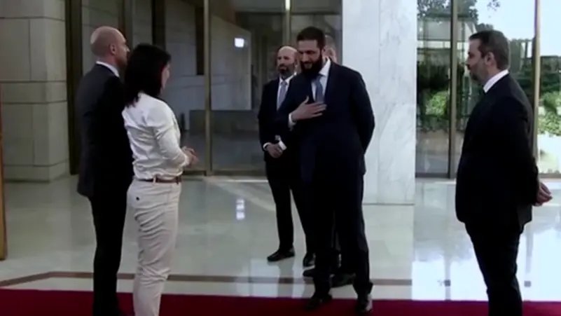 Шараа не протянул руку Бербок