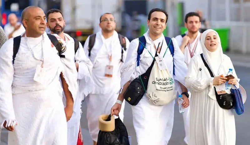 Паломники направляются в Мину