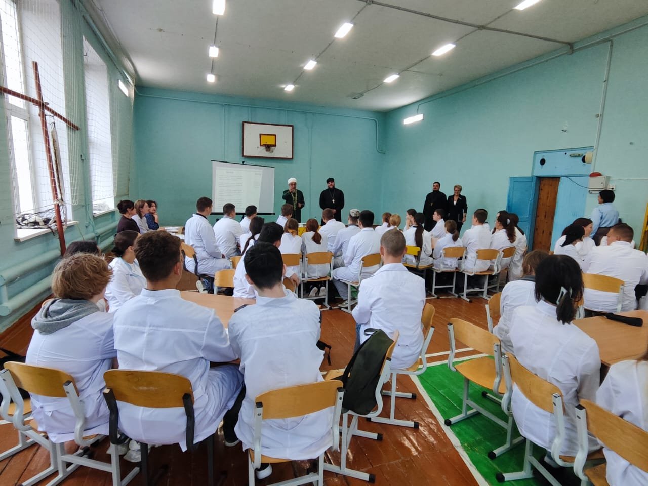 Педагоги и медики Алапаевска приняли участие в межрелигиозном диалоге