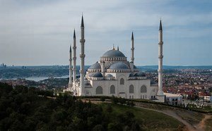 Мечеть Чамлыджа, фото bing.com