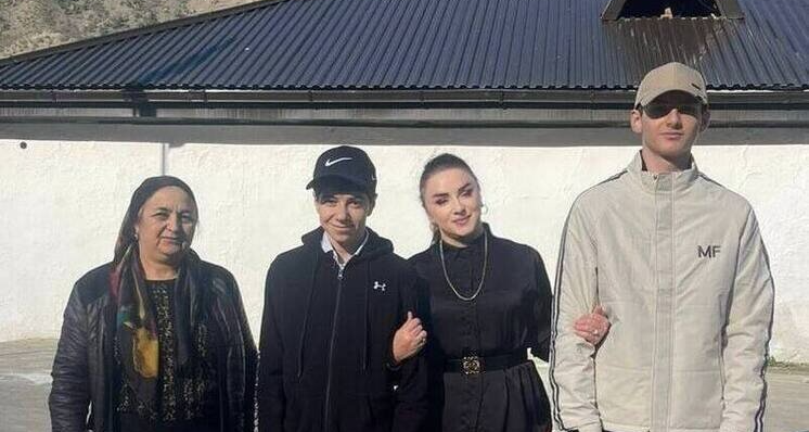 В Дагестане школьники спасли от гибели многодетную мать