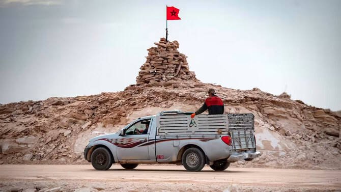 Флаг Марокко в Западной Сахаре, фото AFP