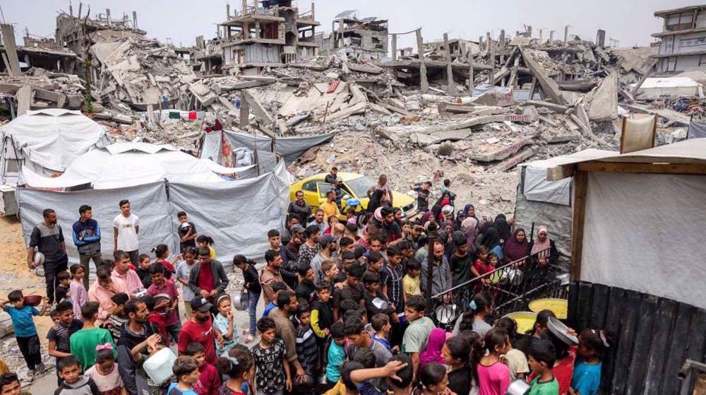 Жители сектора Газа во время получения гумпомощи