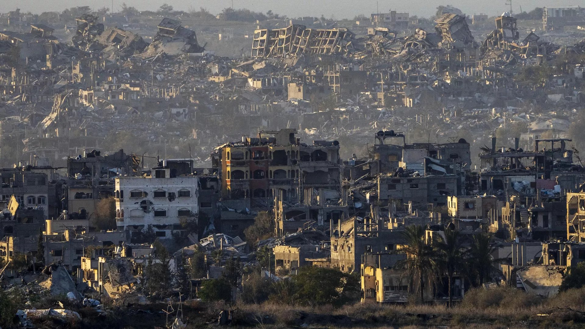 Последствия израильских бомбардировок в Газе. Фото: © AP Photo / Ariel Schalit