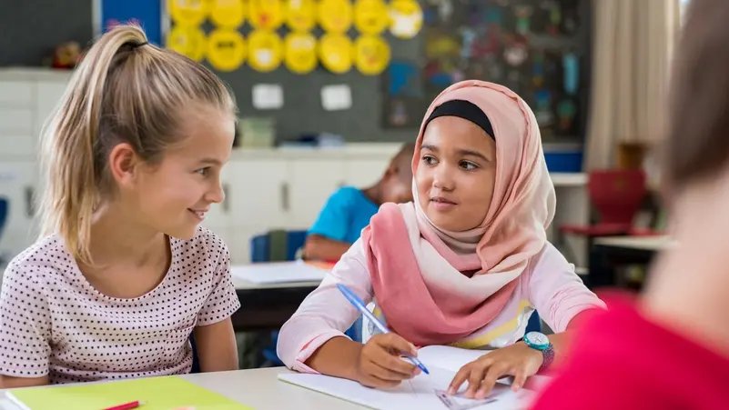 Парламент Австрии одобрил запрет на покрытие головы в школах