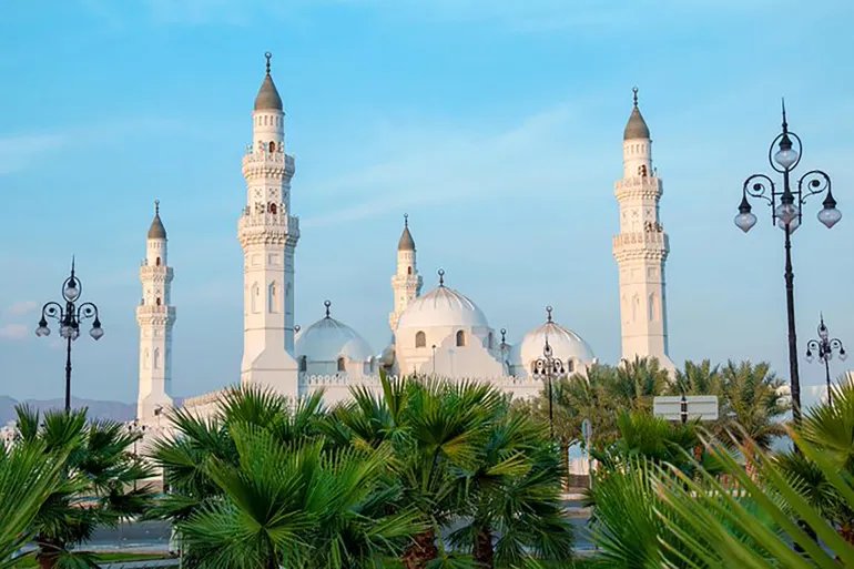 Первой вакфной институцией считается мечеть Куба