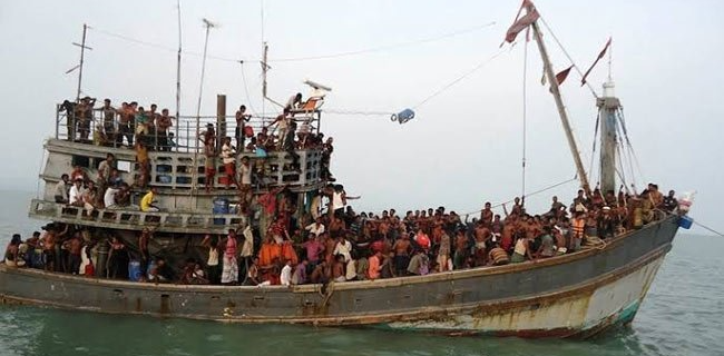 Судно затонуло у берегов Бангладеш, 250 человек пропали без вести