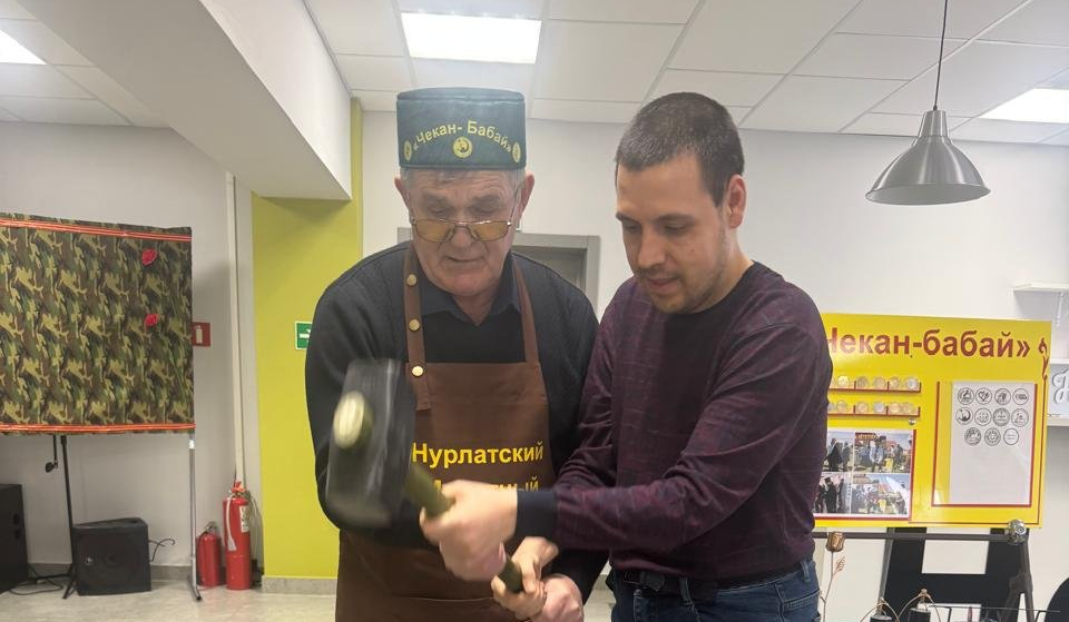 Умелец из Татарстана изготовил памятные монеты к празднику Курбан-байрам