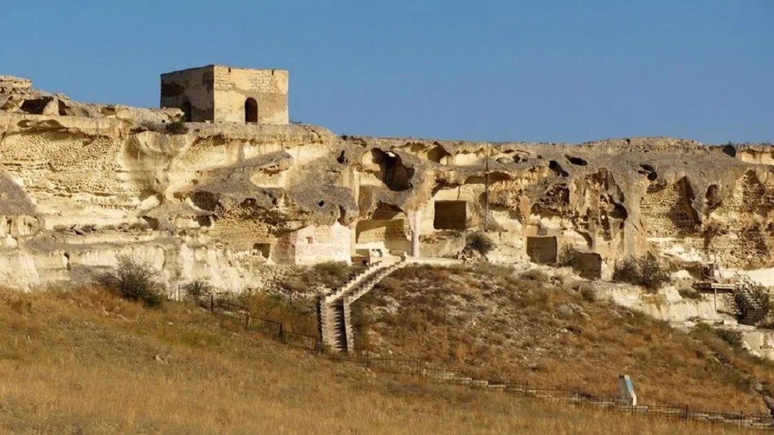 Скальные мечети Мангистау. Фото: соцсети